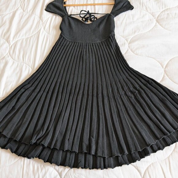 Free People Cherie Mini Dress Size Large A-Line Black Open-Back Pleated NWT - Picture 13 of 16